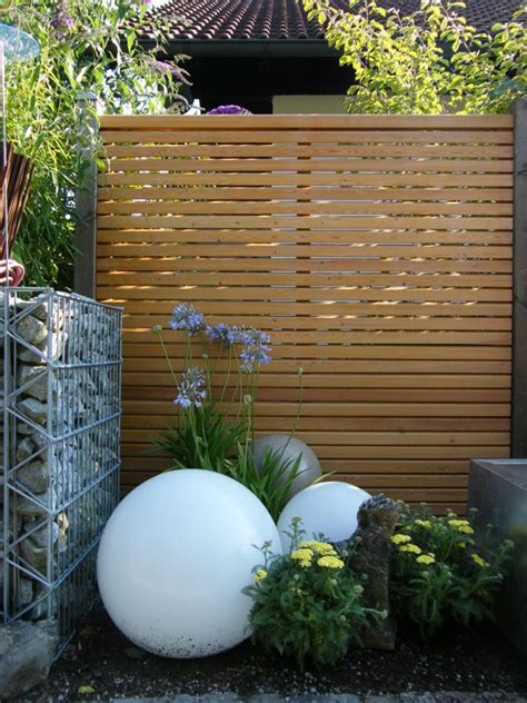 Garten holztrennwand sichtschutz in 6714 nuziders for 1 00. Sichtschutz Holz mit Moonlight Gartenlampe | Sichtschutz ...