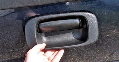 Know How Notes How To Fix A Tailgate Handle