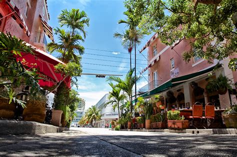 Española Way In Miami Beach A Historic Spanish Village In Miamis