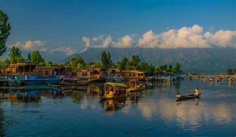 Srinagar In Summer Will Enchant You With Its Beauty Here Is How