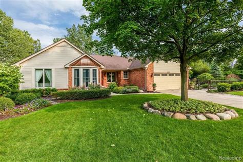 36983 Birwood Ct Farmington Hills Mi 48335 Mls 2200076875 Bex Realty