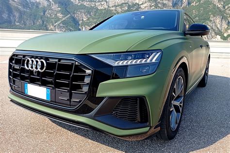 Audi Q8 Verde Opaco Automotive Graphics