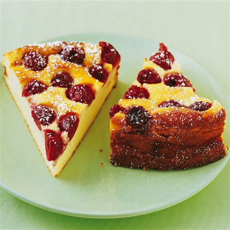 Ich war auf der suche nach einem kuchenrezept, bei dem man nicht so viel zucker benötigt und habe dazu ein tolles rezept gefunden. Käse-Kirsch-Kuchen Rezept | Küchengötter in 2020 | Kuchen ...
