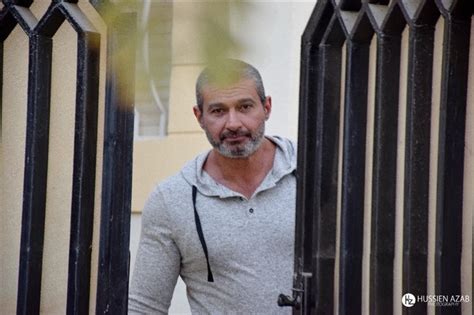 واكمل ياسر جلال، أنه دائما له حنين للماضي مثل التصوير في أماكن تاريخية قديمة خاصة المناطق. لأول مرة : النجم ياسر جلال يفاجئ الجميع بنشر صوره مع ...