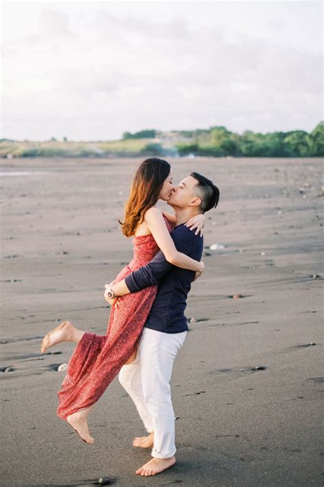 F&C: Warm and Romantic Couple Shoot in Canggu - Gusmank