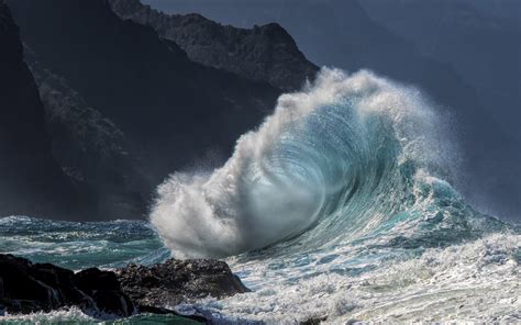 Huge sea waves illustrations & vectors. Download wallpapers huge wave, coast, sea, rocks, big ...