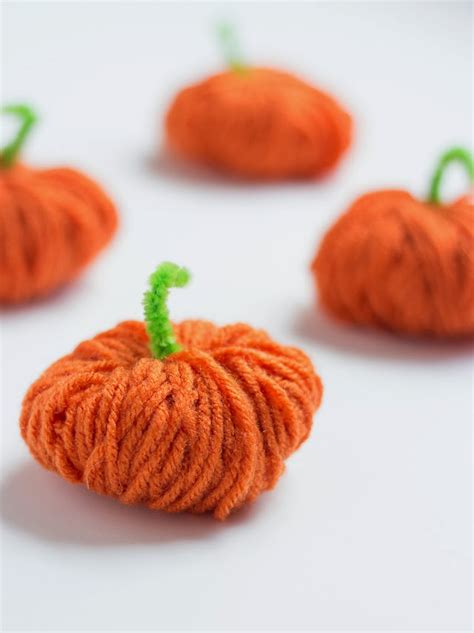 Yarn Pumpkins Design Improvised