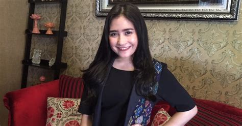 Nah, itu dia 20 potret rumah baru prilly latuconsina yang super mewah. Bangun Rumah, Prilly Latuconsina Buktikan Diri Bisa ...