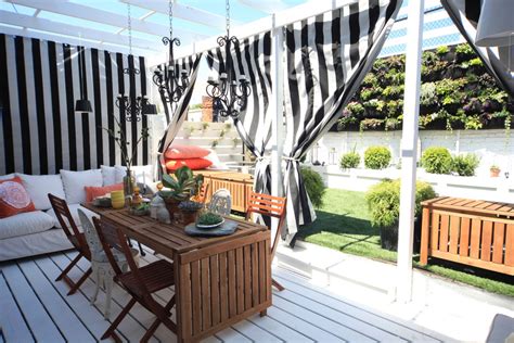 7 Trendy Deck Decorating Ideas For Spring My Monochrome