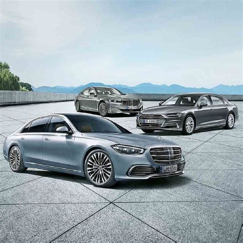 We comprehensively go over what's new and improved in this reveal story. Does the 2021 Mercedes S-Class Out-Luxury the BMW 7 Series ...