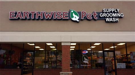 Earthwise Pet Supply Grand Opening This Saturday
