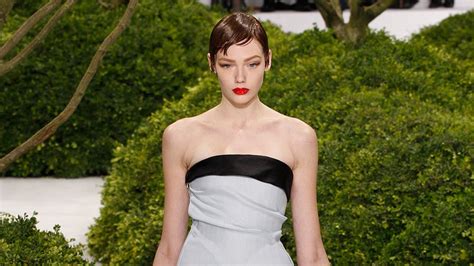 Christian Dior Spring 2013 Couture — Runway Photo Gallery — Vogue Vogue