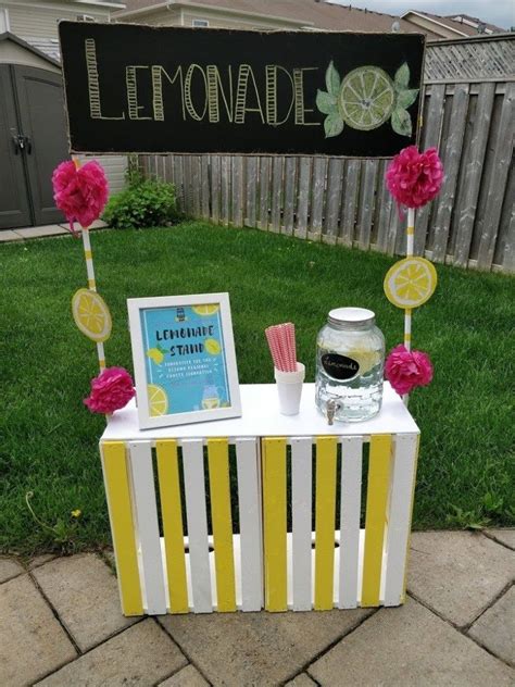 diy lemonade stand that s super easy to make with free printables signs diy lemonade stand