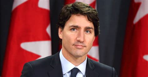 Did Justin Trudeaus Eyebrow Fall Off At The G7 Summit