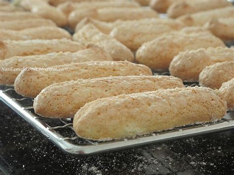 Please your palate with these spongy and tasty goya® lady fingers. Lady fingers / savoiardi biscuits | Lady fingers, Cookie recipes, Italian cookie recipes