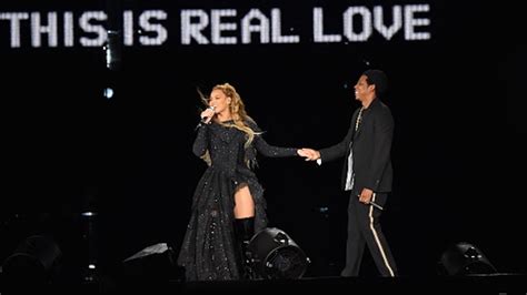 Watch Beyoncé And Jay Z Perform Apeshit Live For The First Time With