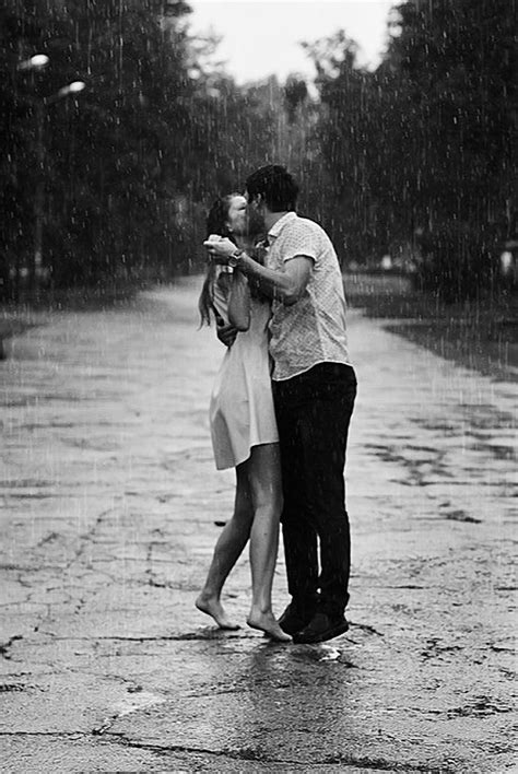 Kissing In The Rain Dancing In The Rain Rain Photography Couple Photography Poses Photo