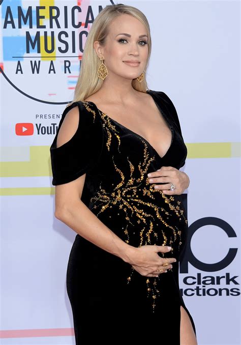 Pregnant Carrie Underwood At American Music Awards In Los Angeles 1009