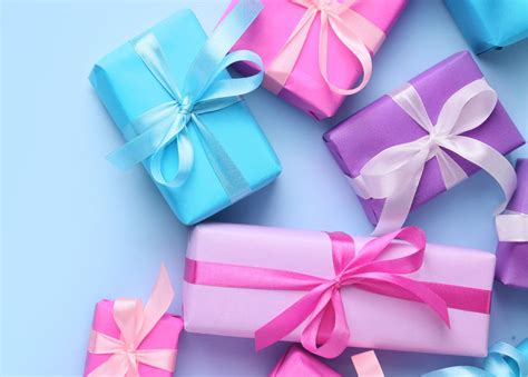 10 cách cách trang trí hộp quà sinh nhật độc đáo và đẹp mắt cho người thân