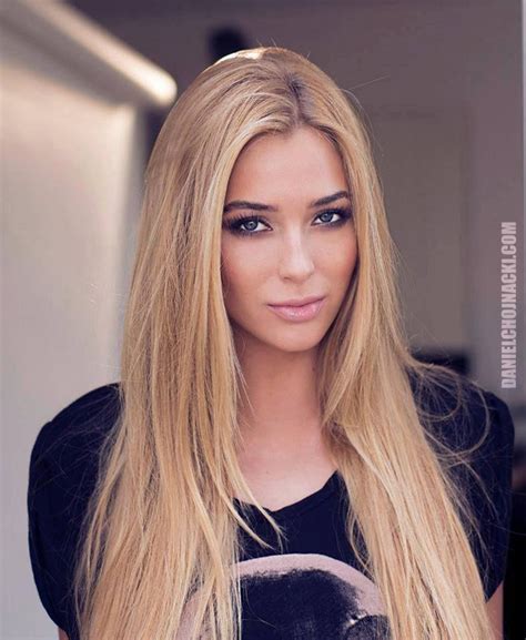 Kobietky Via Facebook On We Heart It Sexy Long Hair Long Hair Women Blonde Beauty