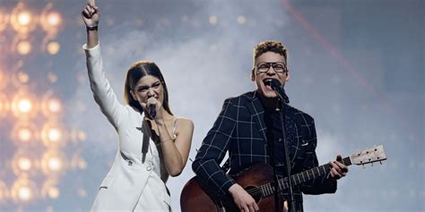 Dansk melodi grand prix 2021 ruller over skærmen lørdag den 6. Dansk Melodi Grand Prix 2021