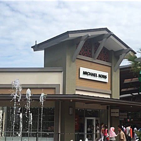 Genting highlands premium outlets will remain the business hours and operate from 11am to 8pm. Genting Highlands Premium Outlets - 2018 All You Need to ...