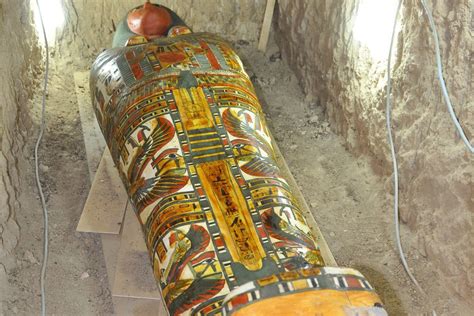 3200 Year Old Mummy Discovered In Egyptian Tomb