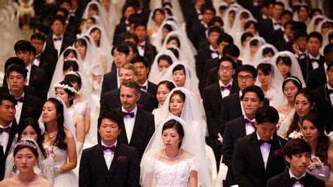 Thousands Of Moonies Marry At Unification Church Mass Wedding In