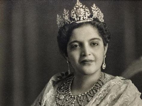 Long Live The Queen Behind Every Successful King Was An Equally Intriguing Queen Hindustan Times