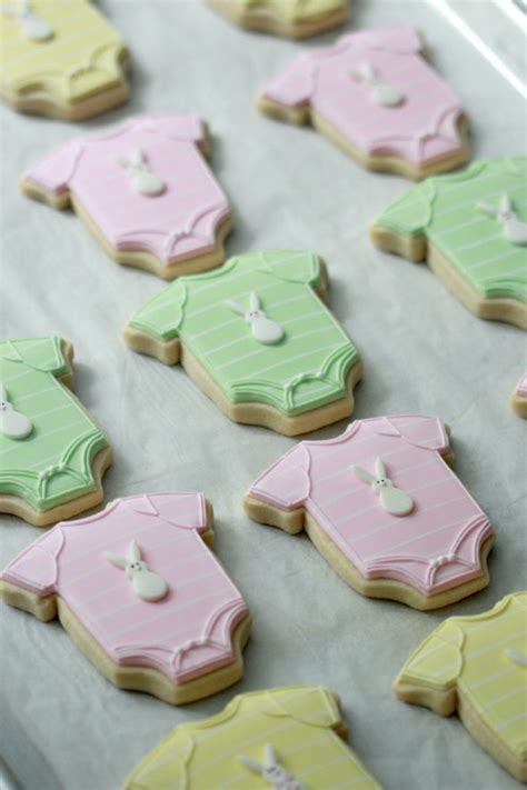 These fun ideas are also easy to make! Onesie and Elephant Baby Shower Cookie Tutorial | Sweetopia