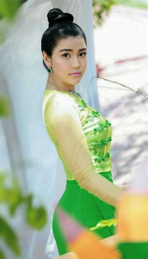 Myanmar Traditional Dress Traditional Dresses Myanmar Women Burmese