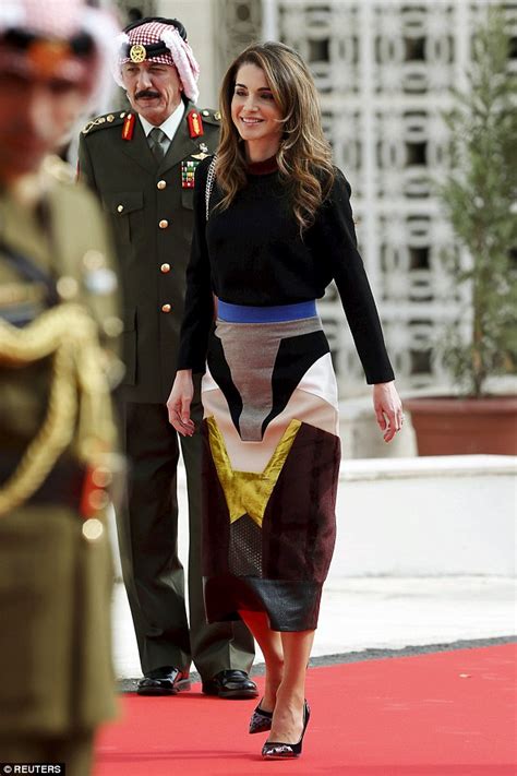 Queen Rania Cuts A Striking Figure For Visit To The Jordanian Parliament Daily Mail Online