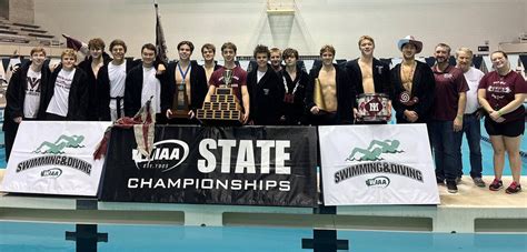 Mihs Boys Swim And Dive Team Shines In The Classroom Mercer Island