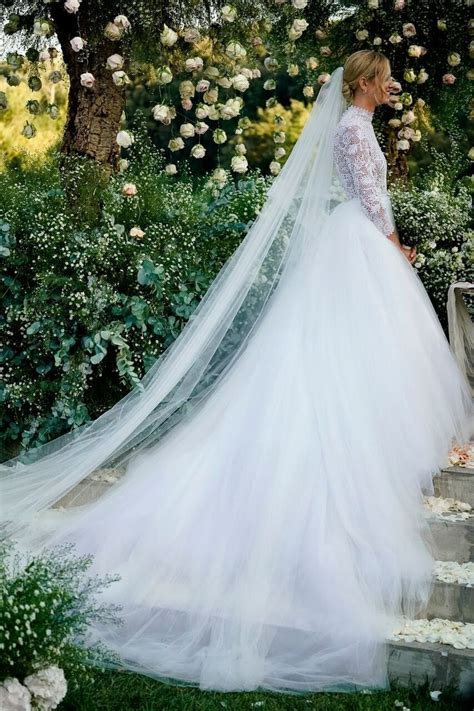 The excellent picture below, is section of chiara ferragni hochzeit kleid publishing which is arranged within ehering, chiara ferragni hochzeitskleid, and published at april 15th, 2020 04:35:45 am by. Chiara Ferragni's Wedding Dresses Explained, by the Blonde ...