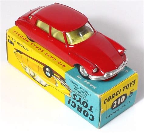 Corgi 210s Citroen Ds19 With Suspension And Shaped Spin Wheels Rate