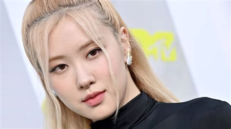 Blackpinks Rosé Debuted New Two Tone Hair Teen Vogue