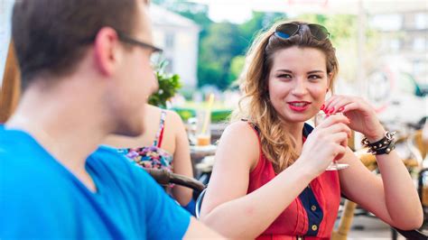 How To Meet Women While Youre Traveling Huffpost Life