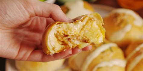 Best Buffalo Chicken Bomb Recipe How To Make Buffalo Chicken Bombs