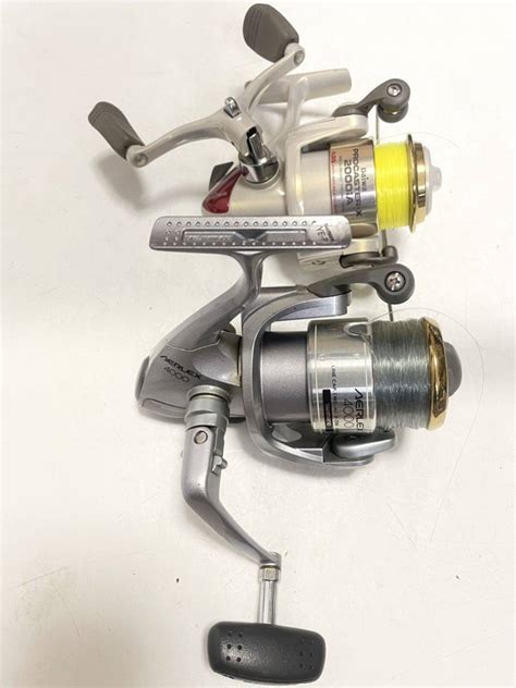 目立った傷や汚れなしスピニングリール DAIWA Procaster X 2000iA shimano AERLEX 4000 2台まとめ