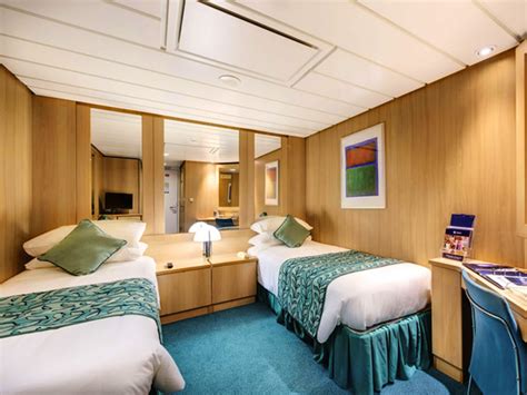 The cabin steward was obviously so badly trained he put dirty sheets with bedbugs on the bed. MSC Sinfonia: foto e informazioni per la tua Crociera