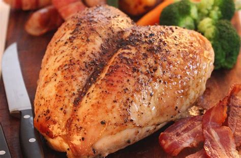 While it may not be as easy to control for seasonings, cooking times, and temperatures, there is one easy way to start off your thanksgiving feast preparation on the right foot: Buy Turkey | Watergate Farm Turkeys