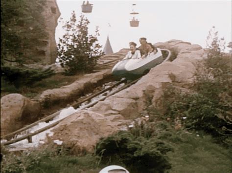 37 Vintage Disneyland GIFs You Never Knew You Needed Disney Life