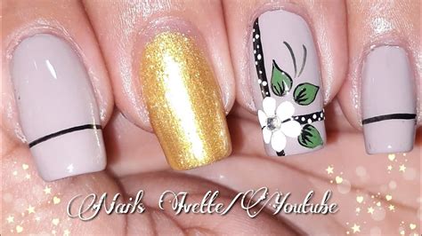 Lucir unas manos atractivas y cuidadas es algo que toda mujer desea, y claro que una manicura para comenzar puedes experimentar con líneas, puntos o flores sencillas, para ir perfeccionando el. Uñas sencillas y elegantes Decoracion de uñas para principiantes 😊 uñas fácil de hacer - YouTube