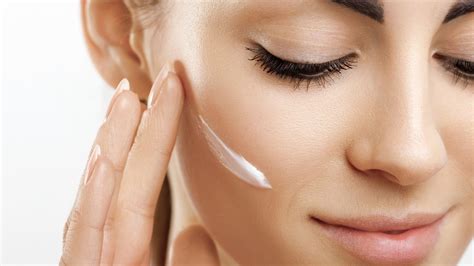 Why You Should Apply Moisturizer After Hyaluronic Acid Minimalist