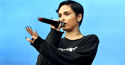 singer kehlani makes a big bump of a pregnancy announcement