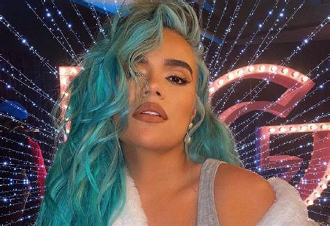 Karol G bailó "Bichota" y sus seguidores notaron que había ...