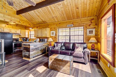 Tennessee Chalet Gatlinburg Tn 2 Bedroom Vacation Cabin Rental 142073