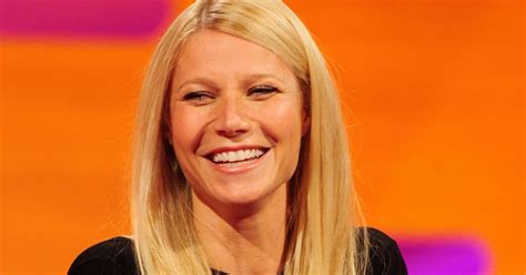 Gwyneth Paltrow Poses Topless As She Reveals Her Ambitions Have Been Unleashed Mirror Online