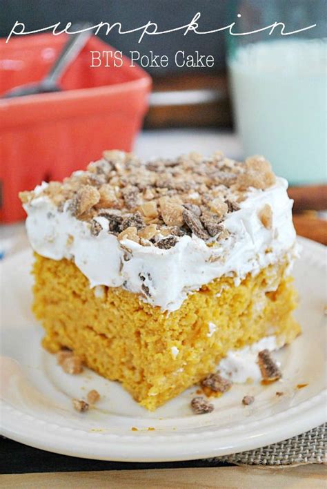 Every bite tastes like fall! Pumpkin Poke Cake | Dessert recipes, Desserts, Poke cake ...