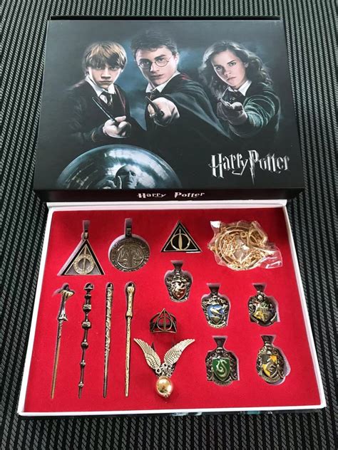 Harry Potter Wand And Necklace Set Wizardry World